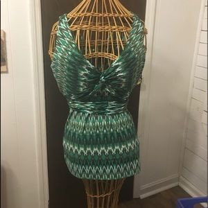 BCBG MaxAzaria Sleeveless blouse